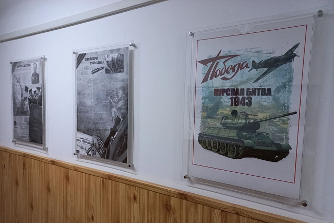 В телевизионном центре КРСУ открылась выставка плакатов «Победа. Курская битва. 1943»
