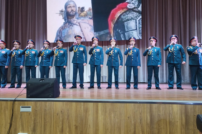 Ансамбль песни и пляски ЦВО выступил для студентов и сотрудников Кыргызско-российского славянского университета в Бишкеке
