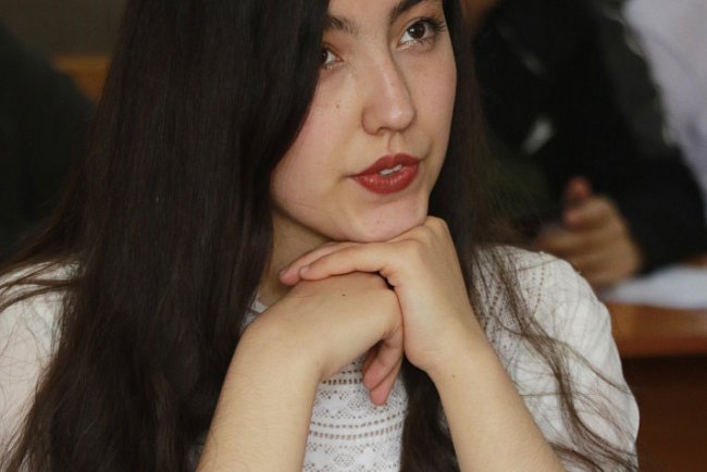 Experts and students discussed Omar Khayyam's contribution to world culture