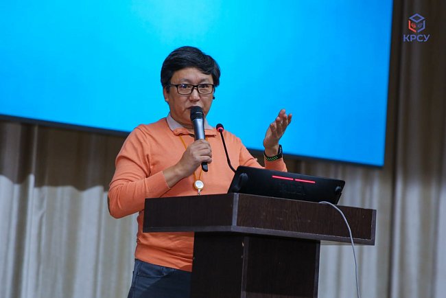 Second day of the Russian-Kyrgyz media forum at KRSU — intensive educational start