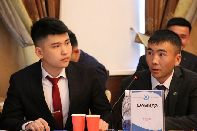 Команда КРСУ победила в дебатах, посвященных 30-летию принятия Конституции КР