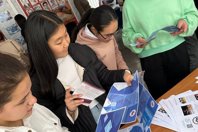 KRSU takes part in the exhibition of universities organized by the OF «Demilge.kg»