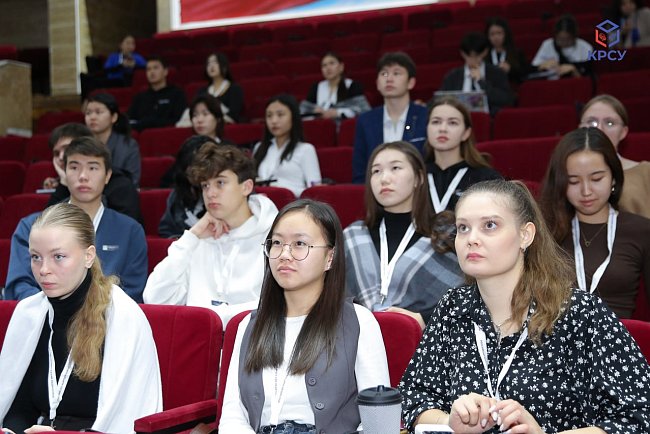 Second day of the Russian-Kyrgyz media forum at KRSU — intensive educational start