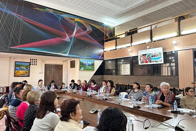 Russian language teachers from universities in Bishkek – together at a communication lesson at KRSU