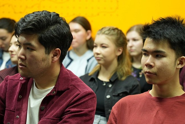 KRSU students took part in the SputnikPro master class on photojournalism