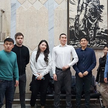 КРСУнун бүтүрүүчүлөрү жана магистранттары Мамлекеттик эскадрилья кызматынын ишмердүүлүгү менен таанышты