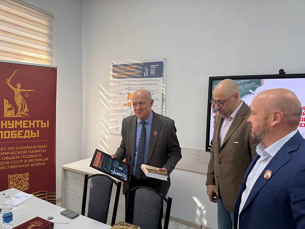 Студенты и сотрудники КРСУ приняли участие во всероссийском патриотическом проекте «Монументы Победы»