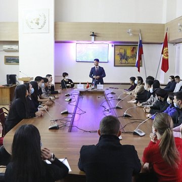 Diplomat Chingiz Aidarbekov gave a lecture for students of KRSU