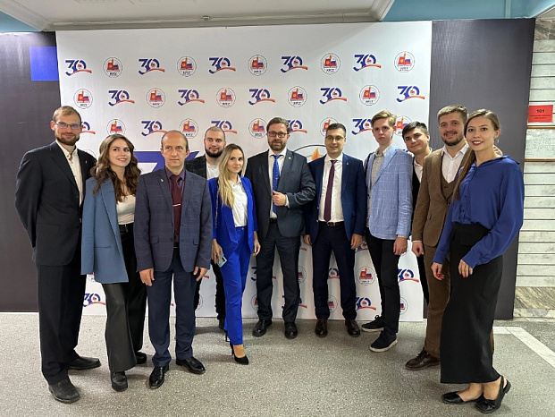 В Бишкеке завершается Международная молодежная историческая школа