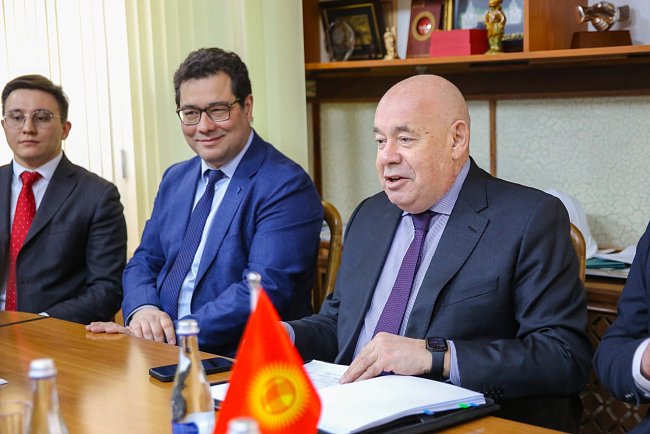 Mikhail Shvydkoy met with students of KRSU: culture, technology and the future of cooperation