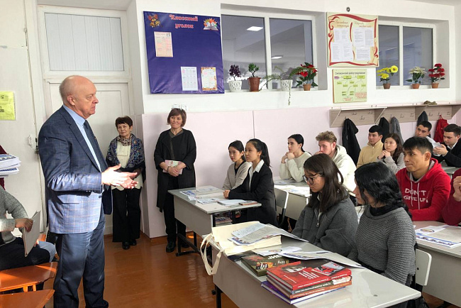 КРСУ помогает школьникам сделать правильный выбор