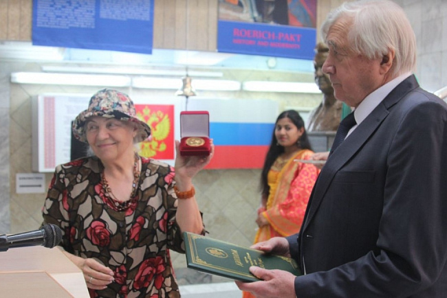 In Bishkek, the bell was traditionally rung on the International Day of Peace