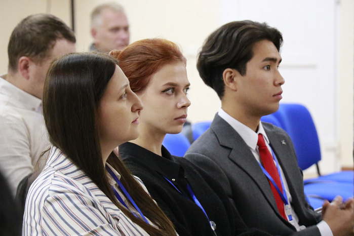 Cook the young leaders of the future now