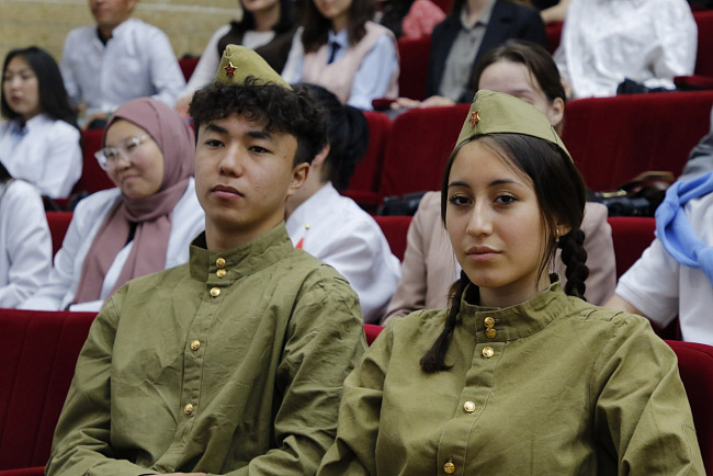 Новые образовательные перспективы: КРСУ получил мобильную лабораторию от АНО «Евразия»