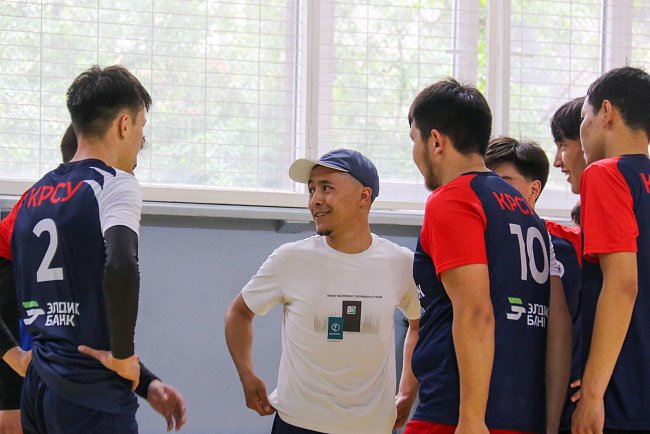 The KRSU men's volleyball team reached the Universiade finals!