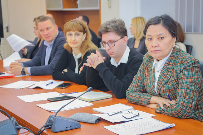 В КРСУ состоялась встреча исполняющего обязанности ректора Сергея Волкова с деканами и руководителями подразделений