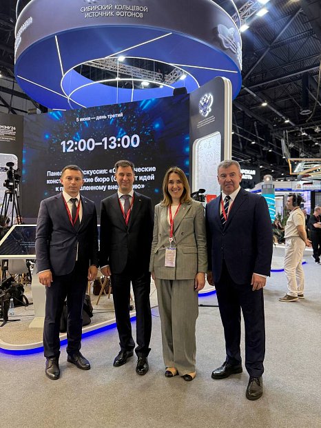 The stand of the Russian Ministry of Education and Science at SPIEF 2026 has become a platform of attraction for rectors and representatives of leading universities