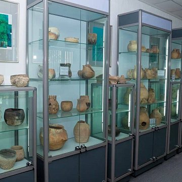 КРСУ музейинде экспонаттардын уникалдуу коллекциясы көрсөтүлдү