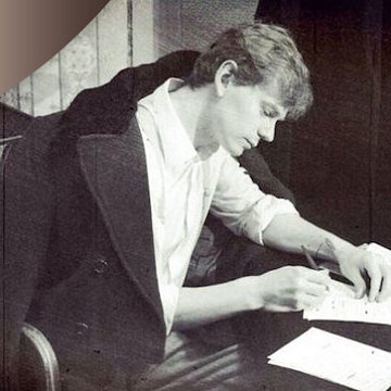 Leafing through Yesenin's pages