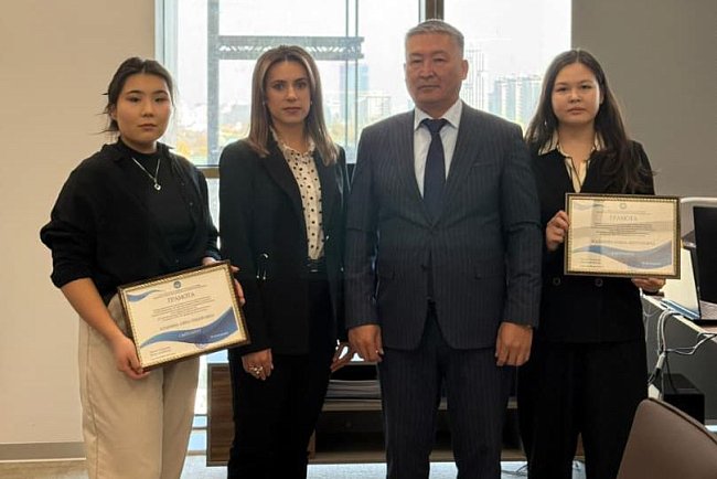 Сынактын жеңүүчүлөрү болуп "Кол өнөрчүлөр аллеясынын" аймагын өнүктүрүү концепциясын иштеп чыгуу саналат