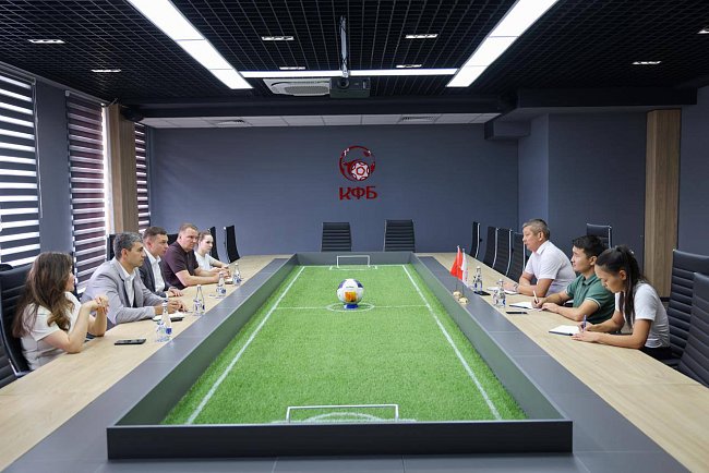 KRSU strengthens cooperation with Kyrgyz Football Union