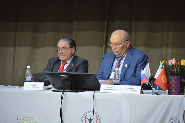 The KRSU hosted «Dialogues on Internal Medicine»