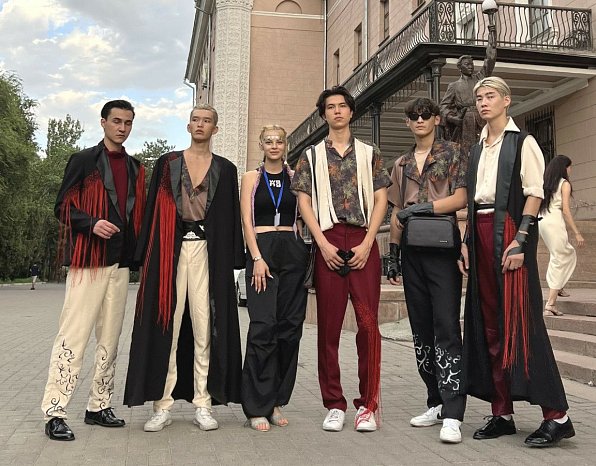 КРСУнун бүтүрүүчүсү Amsterdam Fashion Week эл аралык мода жумалыгында Кыргызстандын атынан чыгат