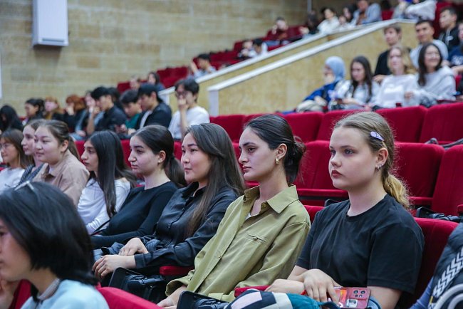 As part of Global Money Week, KRSU hosted a training seminar from international expert in the field of finance and sustainability Buazhar Abdykadyrova