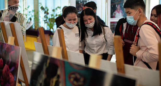 Искусство и культура Индии – в КРСУ открылась выставка