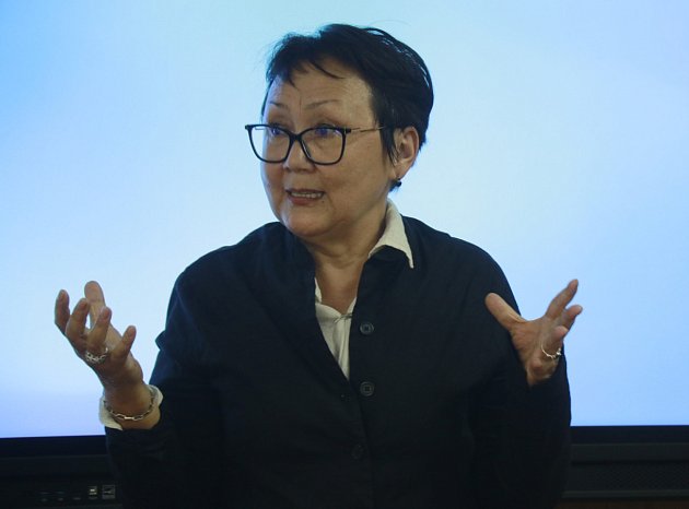 On the comparison of linguistic pictures of the world: RUDN University professor U. Bakhtikireeva gave a lecture for philologists KRSU