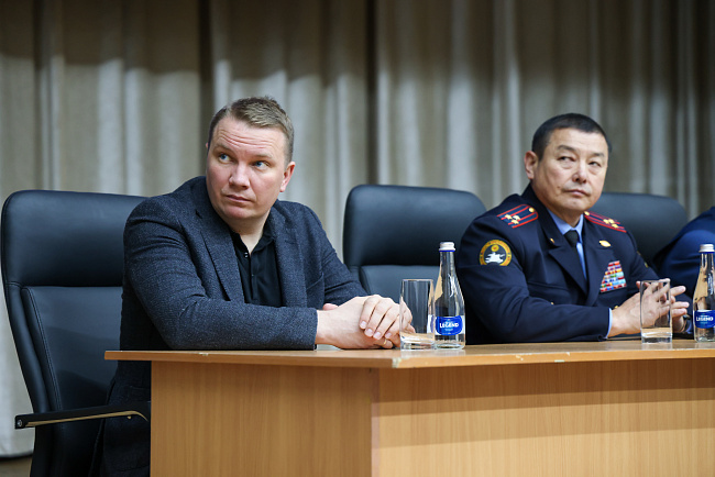 В КРСУ состоялась лекция по кибербезопасности для сотрудников университета и представителей МВД. 