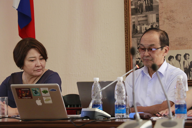 Студенты кафедры мировых языков успешно защитили дипломные работы