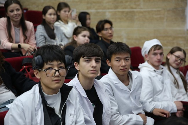 «Live freely — live without drugs»: lectures and demonstrations from the Ministry of Internal Affairs of the Kyrgyz Republic were held at KRSU
