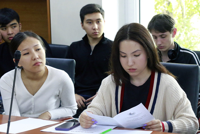 Эксперты и студенты КРСУ обсудили вопросы государственно-частного партнерства в Кыргызстане