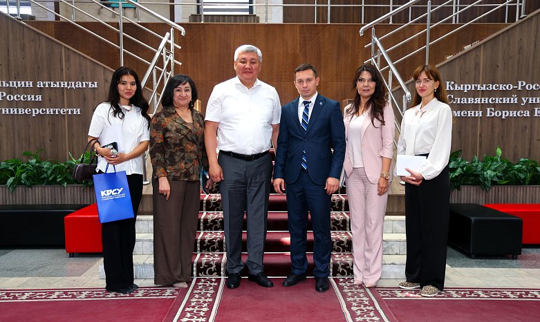 Rector of KRSU Sergei Volkov met with university graduate Marat Kakeev