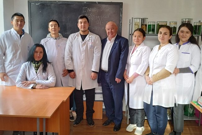 Russian scientists conducted classes for medical students KRSU as part of the «Visiting Professor» program