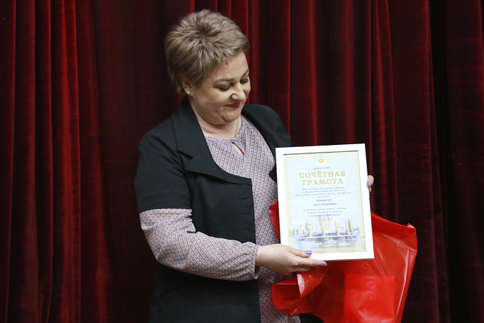 Сотрудникам КРСУ вручили грамоты и благодарственные письма за верность традициям русского народа