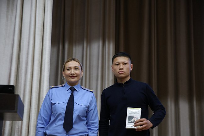 «Live freely — live without drugs»: lectures and demonstrations from the Ministry of Internal Affairs of the Kyrgyz Republic were held at KRSU