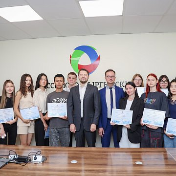 KRSU volunteers were awarded for their work at the Kyrgyz-Russian Economic Forum