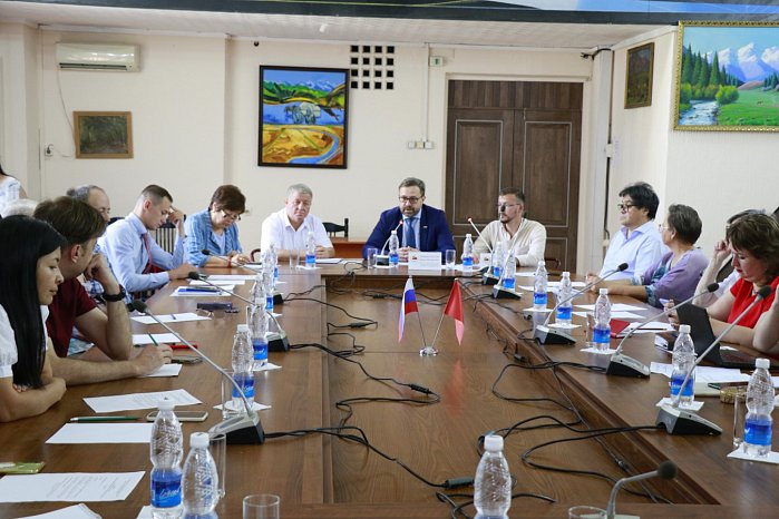 A seminar was held at KRSU on the issues of teaching the history of Russia and the foundations of Russian statehood