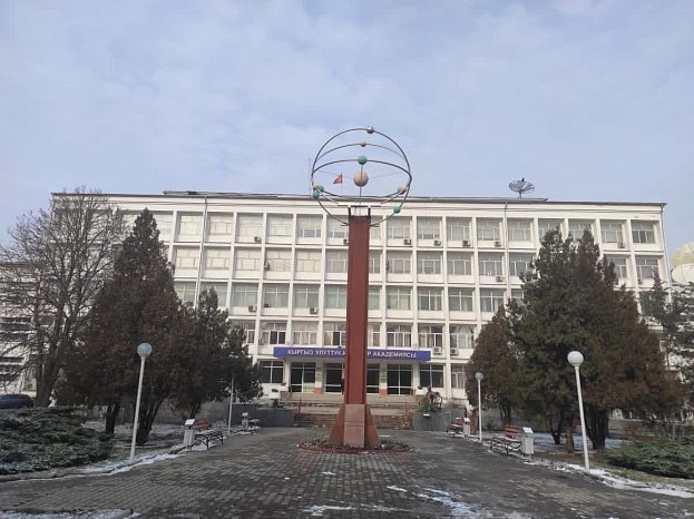 Acting Rector of KRSU Denis Fomin-Nilov met with the President of the National Academy of Sciences of the Kyrgyz Republic
