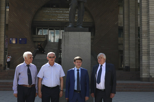 КРСУ и СКФУ подписали Меморандум о взаимопонимании в области образования