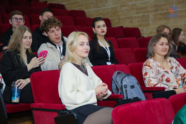 Second day of the Russian-Kyrgyz media forum at KRSU — intensive educational start