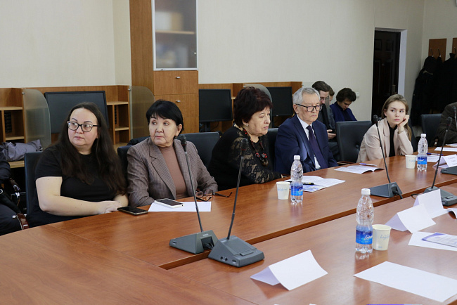 В КРСУ прошел круглый стол «Вызовы современности и философия»