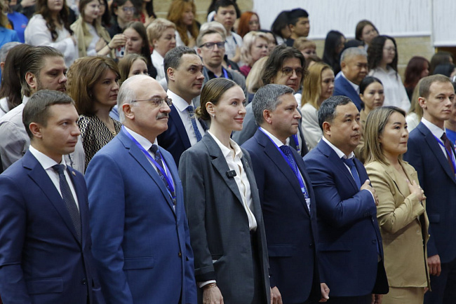 Новые образовательные перспективы: КРСУ получил мобильную лабораторию от АНО «Евразия»