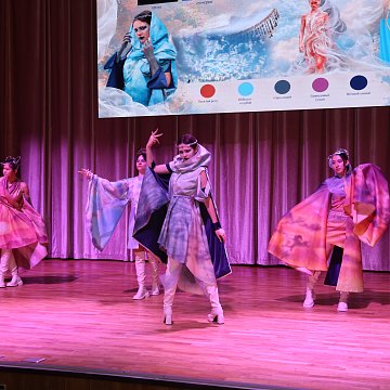 FADiS буюмдарын көркөм долбоорлоо кафедрасынын студенттерин Бүткүл россиялык коргоо комитетинин коргоосу