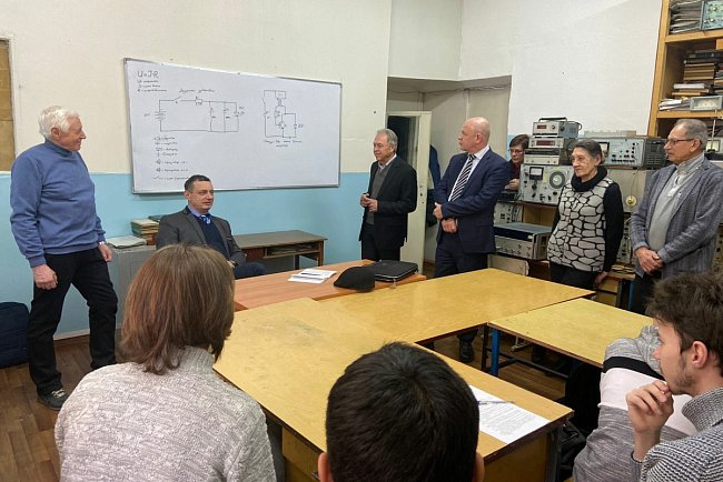 Russian scientists conducted classes for medical students KRSU as part of the «Visiting Professor» program