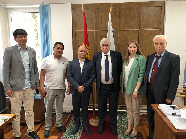 Сотрудничая с СФУ