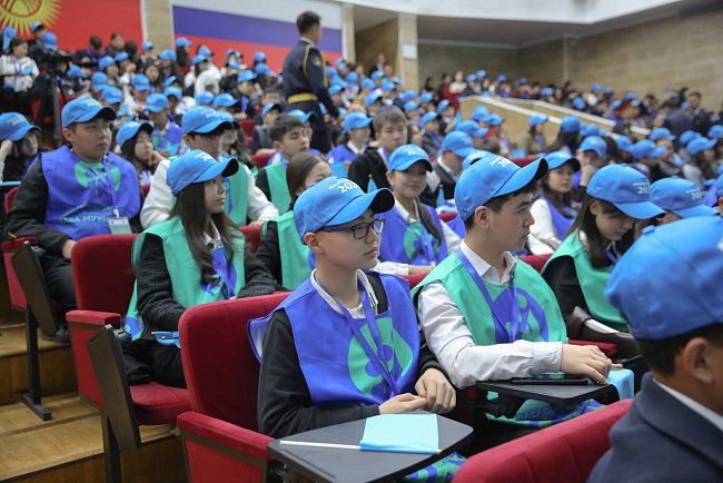 KRSU hosted an event as part of the youth forum of the Ministry of Internal Affairs «Zhany muun — Zharkyn kelechek. Taza muun — Koopsuz kelechek»