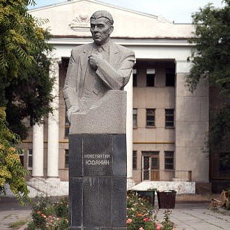«Kyrgyz-Russian dictionary» Yudakhina: when words do not diverge from deeds